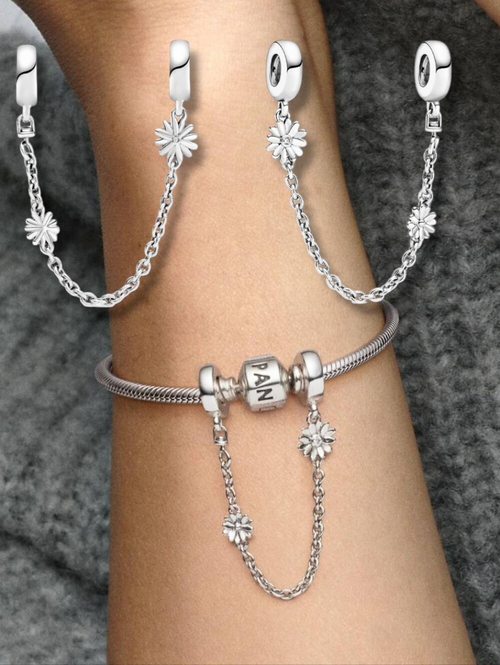 Pandora Moments Sterling Silver Daisy Safety Chain With Clear CZ - Picture 2 of 16